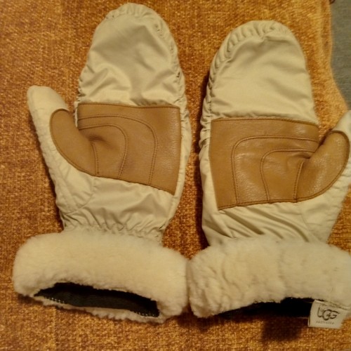 Ugg mittens xl - mittens, l/xl